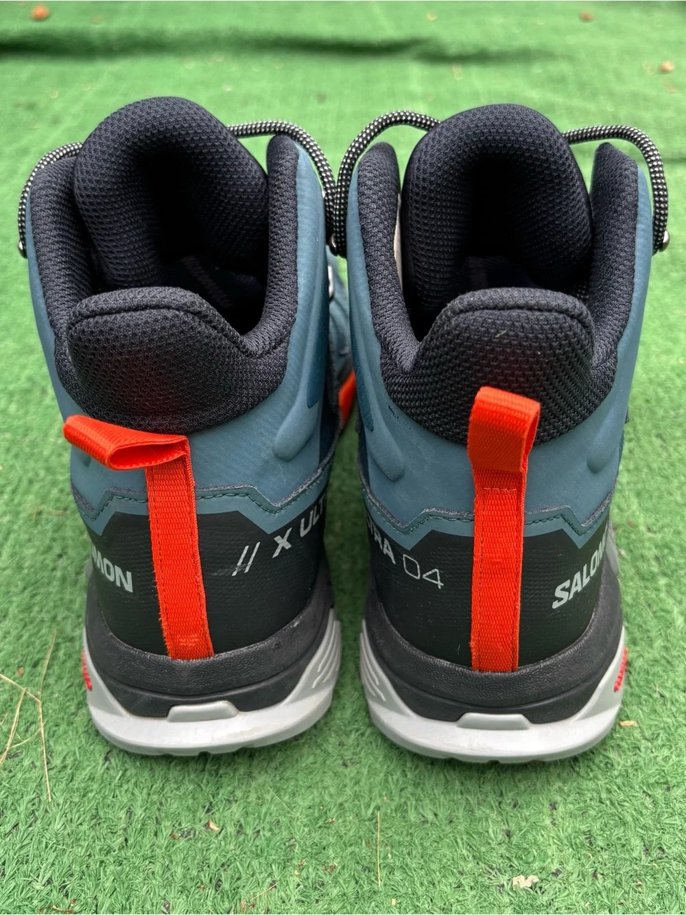 Salomon Men's Teal Black Mid-Height Trail Boots with Orange Accents